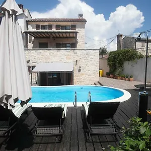 Ester Apartment